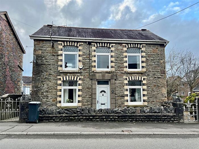 4 Bedroom Detached House For Sale In Heol Y Gors, Cwmgors, Ammanford, SA18