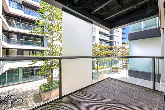 2 Bedroom Flat For Sale In Dance Square, Clerkenwell, EC1V