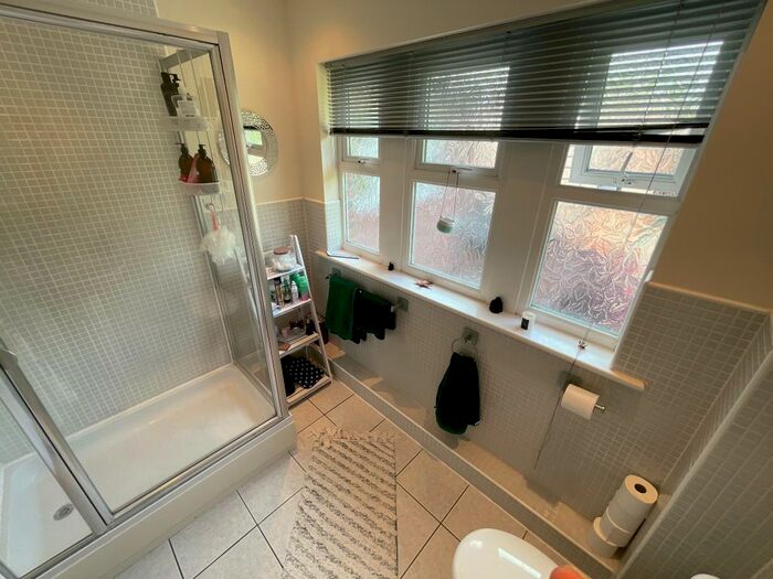 2 Bedroom Flat To Rent In Broadacre Place, Alderley Edge, SK9
