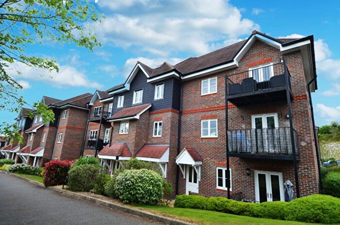 2 Bedroom Apartment To Rent In Freer Crescent, High Wycombe, Buckinghamshire, HP13