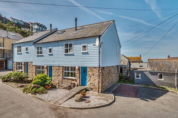 3 Bedroom Terraced House For Sale In Harbour Mews, Sennen Cove, TR19