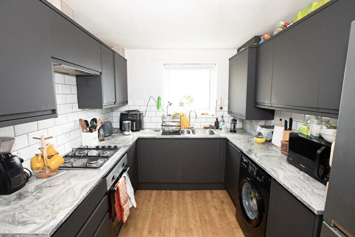 2 Bedroom Flat To Rent In Hotwell Road, Bristol, BS8