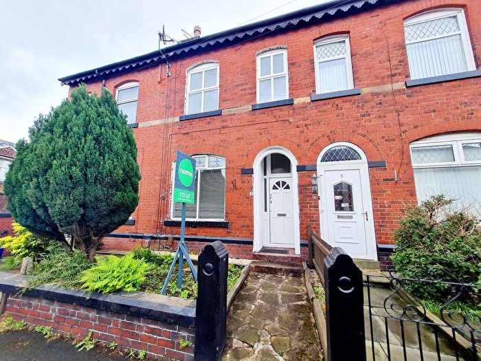 3 Bedroom Semi-Detached House To Rent In South Avenue, Whitefield, M45