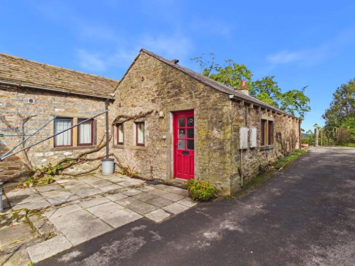 2 Bedroom Cottage To Rent In Cam Lane, Thornton In Craven, BD23