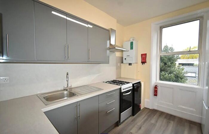 1 Bedroom Flat To Rent In North Villas, Camden, NW1