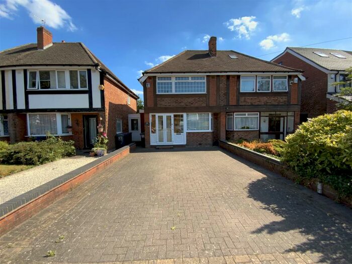 3 Bedroom Semi-Detached House To Rent In Falmouth Road, Hodge Hill, B34