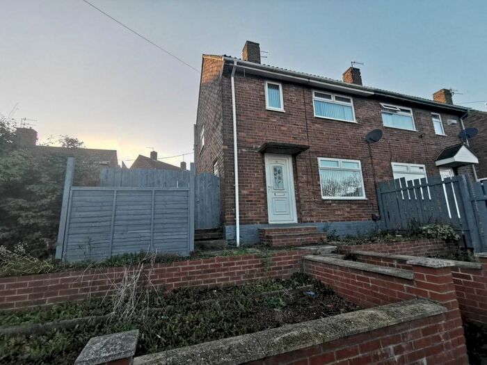 2 Bedroom Semi-Detached House To Rent In Pennine Gardens, Gateshead NE11