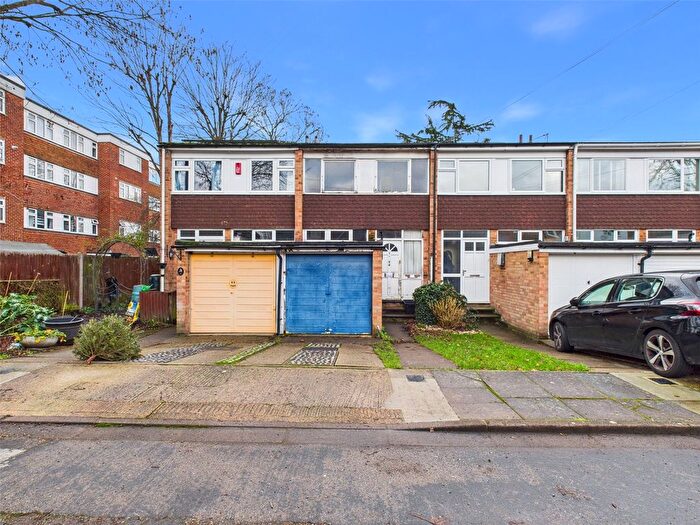 3 Bedroom Terraced House For Sale In Edward Close, Hampton Hill, TW12