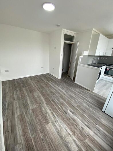 1 Bedroom Flat To Rent In Green Lanes, London, N16