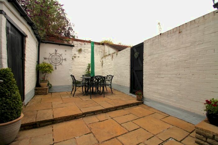 3 Bedroom Terraced House For Sale In Severn Side North, Bewdley, DY12