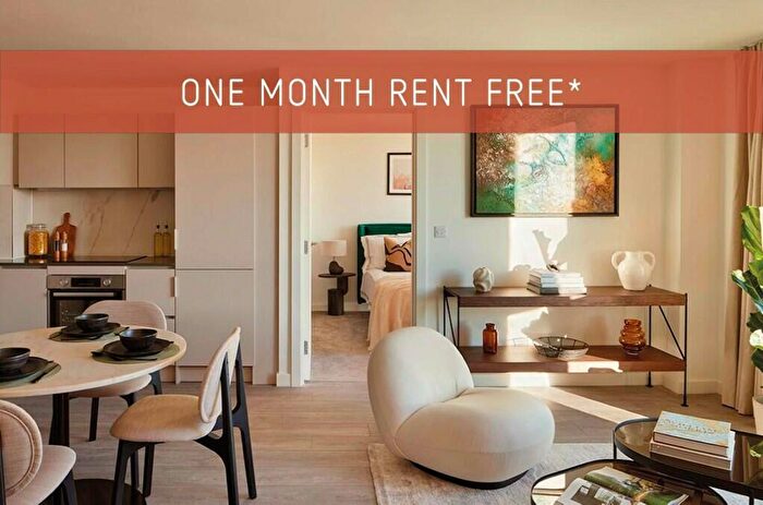 2 Bedroom Flat To Rent In Dumballs Road, Cardiff(City), CF10