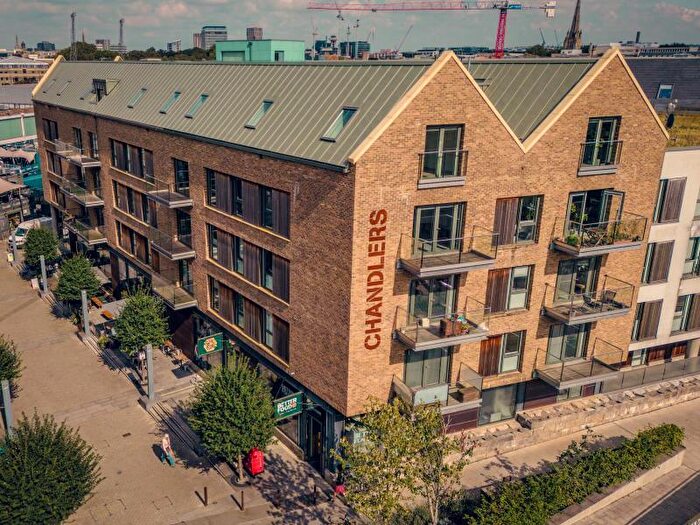 2 Bedroom Apartment To Rent In Chandlers House - Wapping Wharf, BS1
