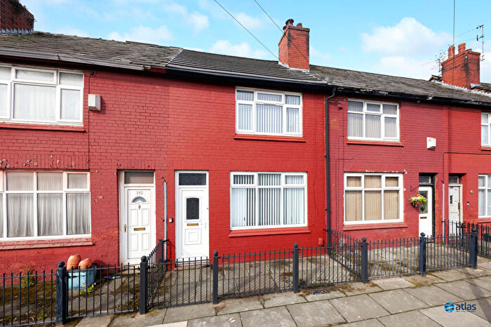 3 Bedroom Terraced House To Rent In Grafton Street, Dingle, L8