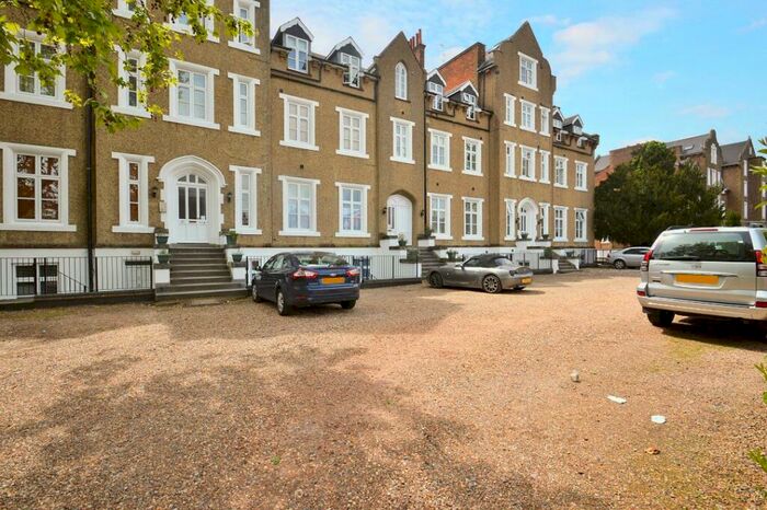 2 Bedroom House To Rent In Upton Park, Upton Park, Slough, Berkshire, SL1