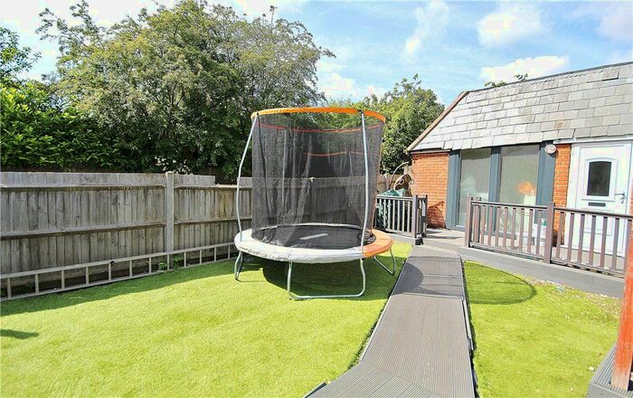 2 Bedroom Flat To Rent In Birchanger Road, London, SE25