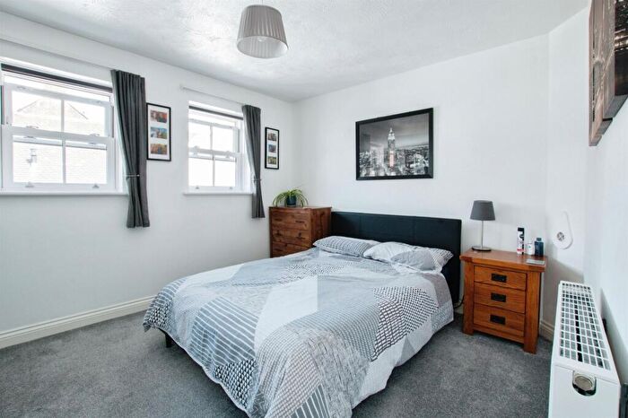 1 Bedroom Flat For Sale In Riverside Place, Fordingbridge, SP6