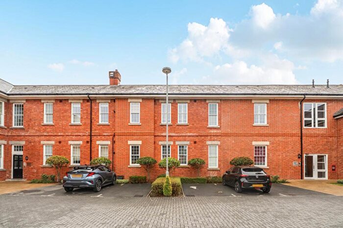 1 Bedroom Flat For Sale In Glanville Way, Epsom, KT19