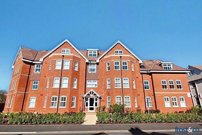 2 Bedroom Flat For Sale In Bournemouth Road, Lower Parkstone, Poole, Dorset, BH14