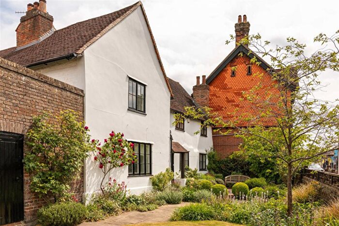 4 Bedroom Detached House For Sale In Slipshoe Street, Reigate, RH2