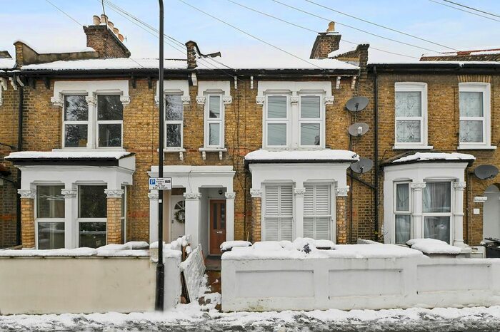 2 Bedroom Flat To Rent In Norman Road, London, E11