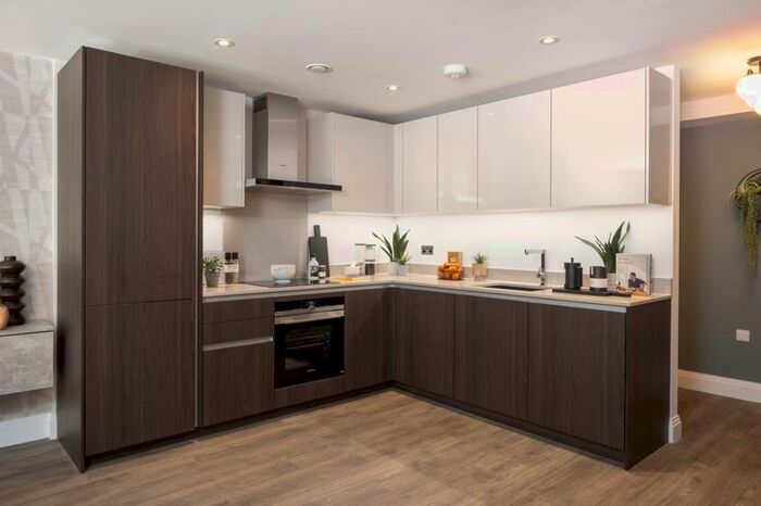 2 Bedroom Flat To Rent In Linden Close, Tunbridge Wells, TN4