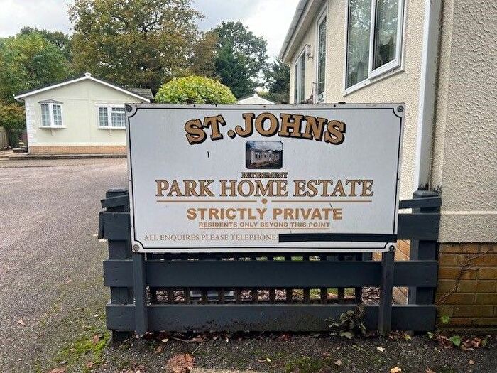 1 Bedroom Mobile/park Home To Rent In St. Johns Caravan Park, Theobalds Park Road, Enfield, EN2