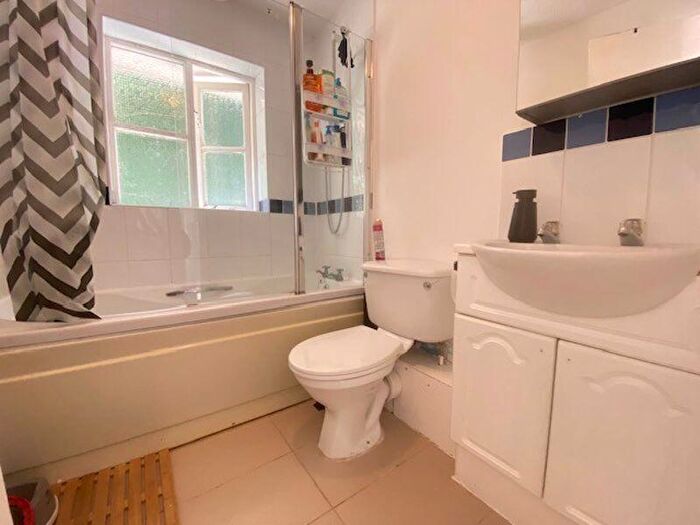 2 Bedroom End Of Terrace House To Rent In Humphrys Barton, Bristol, BS4