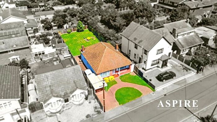 3 Bedroom Detached Bungalow For Sale In Hope Road, Benfleet, SS7