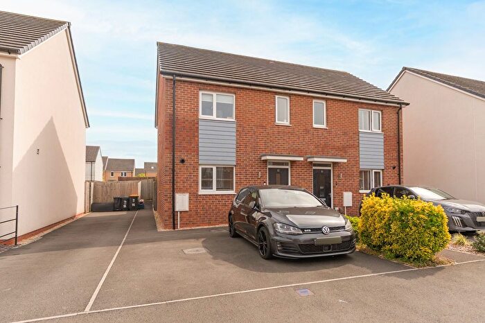3 Bedroom Semi-Detached House For Sale In Peru Close, Newport, NP19