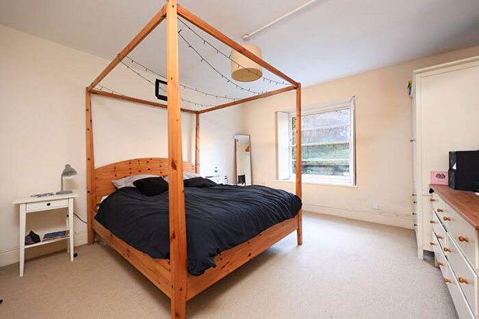 1 Bedroom Apartment For Sale In Apsley Road | Clifton, BS8