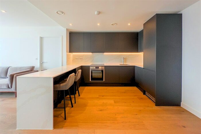 2 Bedroom Apartment To Rent In Viadux, M1