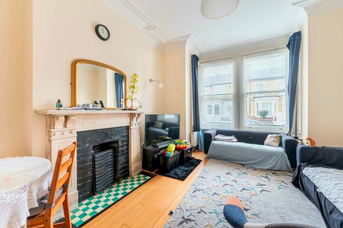2 Bedroom Flat To Rent In Manor Park Road, Harlesden, London, NW10