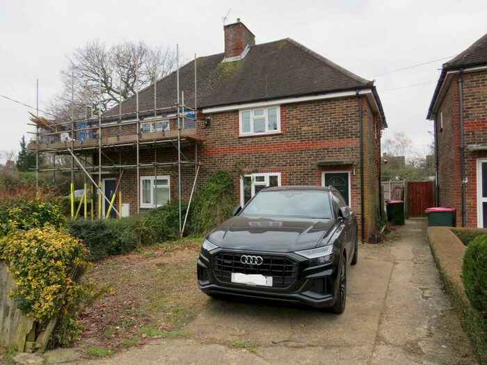 3 Bedroom Semi-Detached House To Rent In Ifield Road, Crawley, RH11