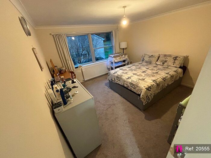 3 Bedroom Flat To Rent In Weston Park West, Bath, BA1