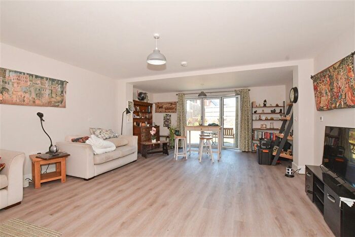 4 Bedroom Detached House For Sale In Wenderton Way, Littlebourne, Canterbury, Kent, CT3