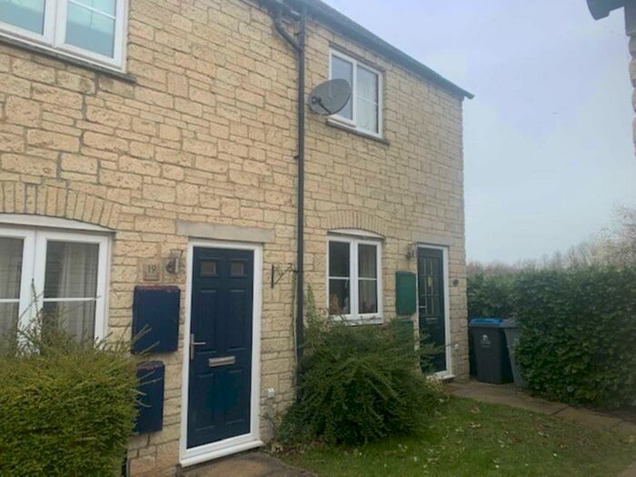 2 Bedroom End Of Terrace House To Rent In Bibury Close, Witney, OX28