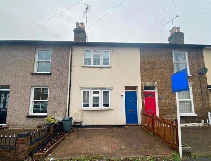 2 Bedroom Terraced House To Rent In George Street, Romford, RM1
