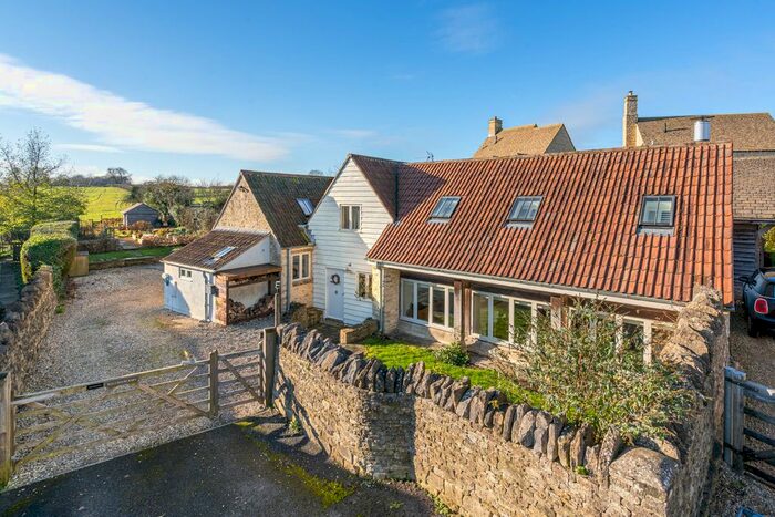 4 Bedroom Barn Conversion For Sale In The Barrow, Nympsfield, Stonehouse, GL10