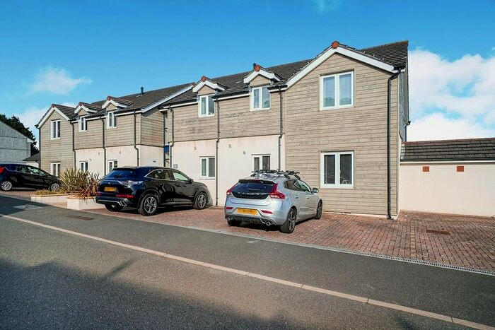 2 Bedroom Flat To Rent In Grantley Gardens, Plymouth, Devon, PL3