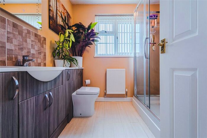 4 Bedroom Detached House For Sale In Thames Avenue, Greendown, Swindon, SN25