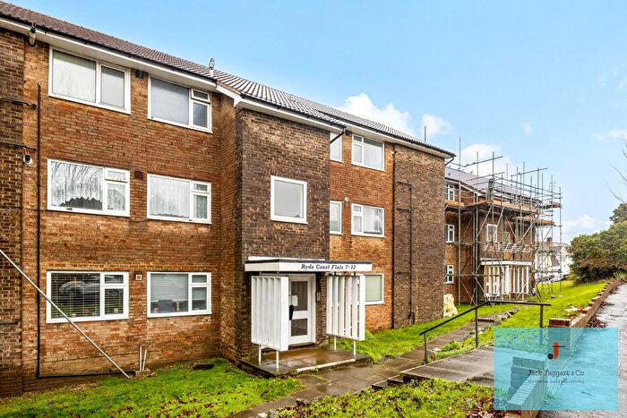 2 Bedroom Flat For Sale In Hangleton Road, Hove, BN3