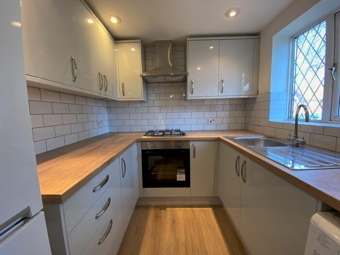 2 Bedroom Property To Rent In Hatfield Court, Fforestfach, SA5