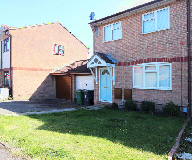 3 Bedroom Semi-Detached House To Rent In Verdi Close, Basingstoke, RG22