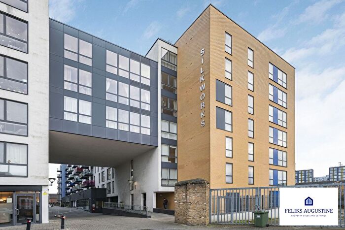 1 Bedroom Flat To Rent In Chenla Building, Conington Road, Lewisham, SE13