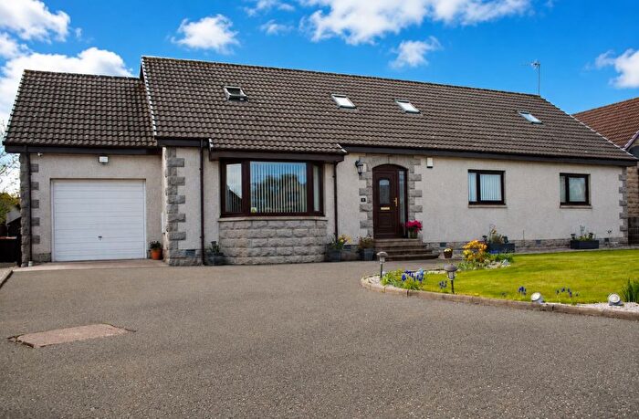 5 Bedroom Detached Bungalow For Sale In Gordon Place, Rothienorman, Inverurie, Aberdeenshire, AB51