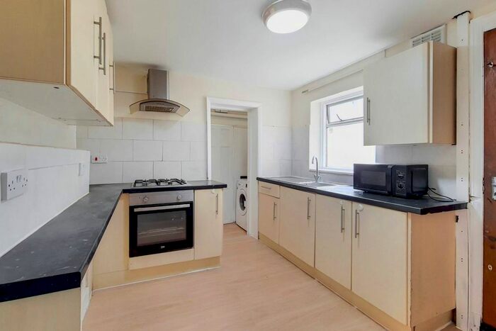 3 Bedroom Property To Rent In Lancing Road, Croydon, CR0