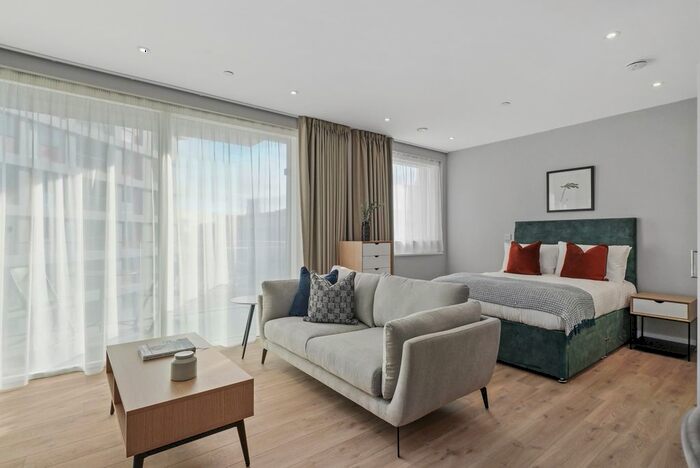 Studio To Rent In , Portlands Court, London, E20