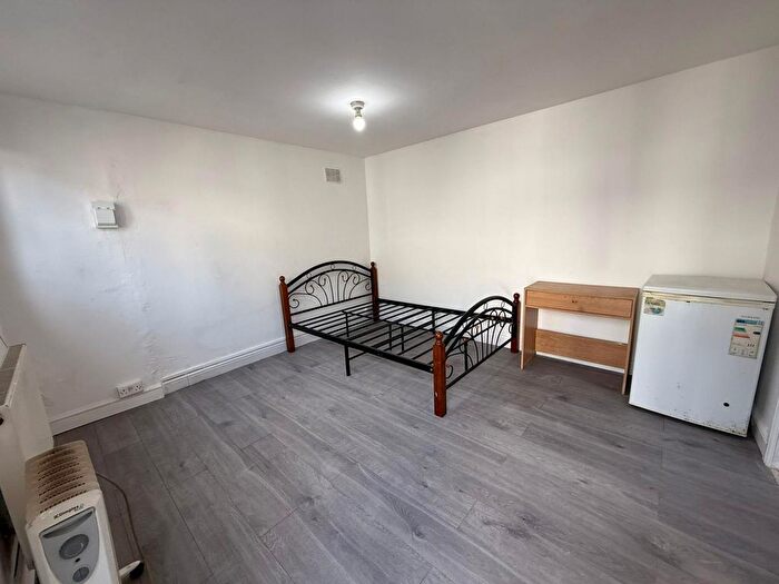Studio To Rent In Ilford, IG3