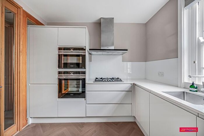 1 Bedroom Flat To Rent In Taunton Place, London, NW1