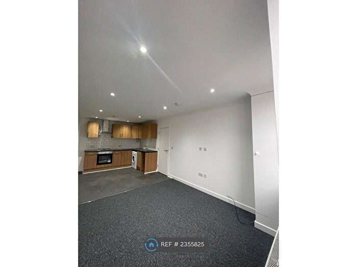 2 Bedroom Flat To Rent In Bromley Road, London, SE6